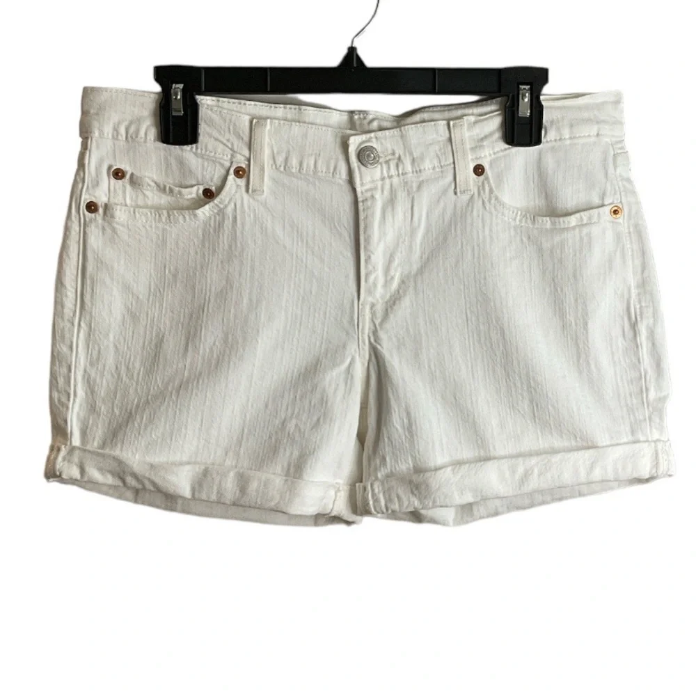 Levis levi’s white